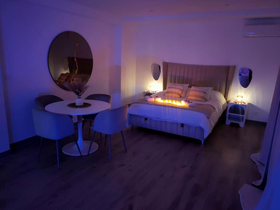Love Room - Cocon Room - Toulon - Ollioules Dış mekan fotoğraf