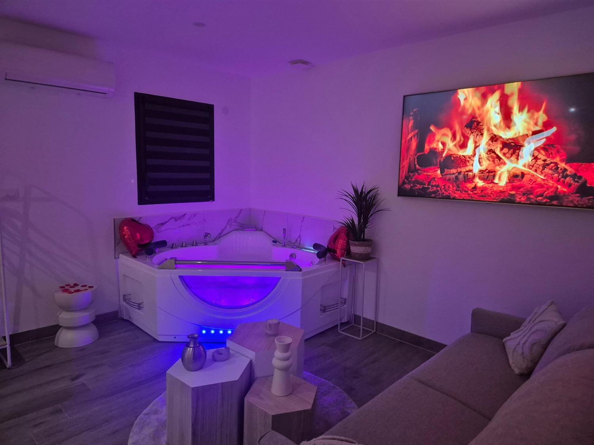 Love Room - Cocon Room - Toulon - Ollioules Dış mekan fotoğraf