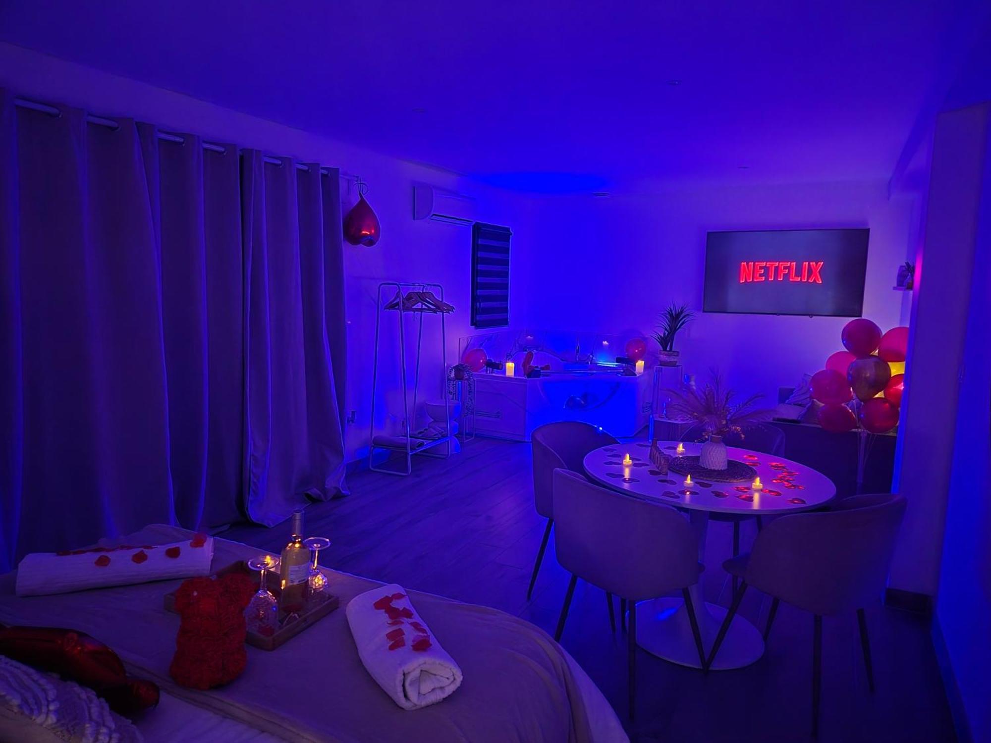 Love Room - Cocon Room - Toulon - Ollioules Dış mekan fotoğraf